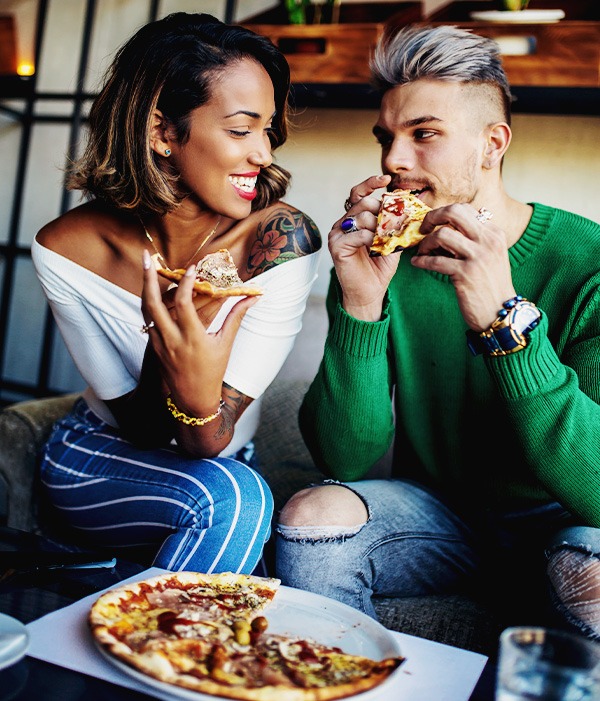 Eating Pizza on a first date